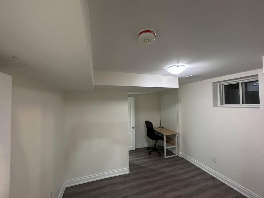 2 Bedroom Private Apartment With Private Entrance برامبتون المظهر الخارجي الصورة