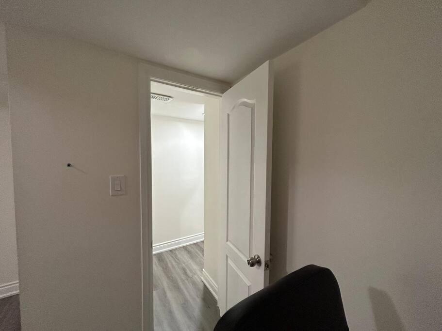 2 Bedroom Private Apartment With Private Entrance برامبتون المظهر الخارجي الصورة