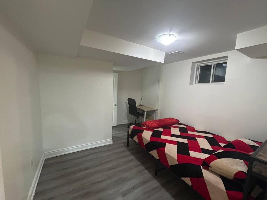2 Bedroom Private Apartment With Private Entrance برامبتون المظهر الخارجي الصورة