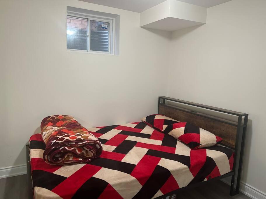 2 Bedroom Private Apartment With Private Entrance برامبتون المظهر الخارجي الصورة
